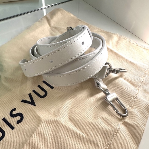 Louis Vuitton Monogram Paint Can Bag - Picture 9 of 9